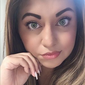 Meet your Posher, Karla